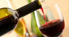Vino con zucchero e acqua, Coldiretti: i trucchi permessi all'estero e vietati in Italia